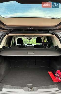 Внедорожник / Кроссовер Ford Kuga 2015 в 