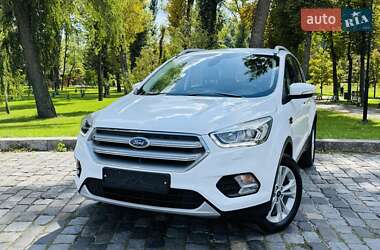Внедорожник / Кроссовер Ford Kuga 2019 в 