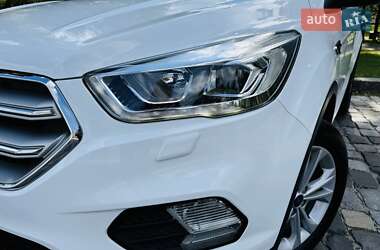 Внедорожник / Кроссовер Ford Kuga 2019 в 