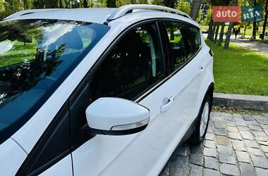 Внедорожник / Кроссовер Ford Kuga 2019 в 