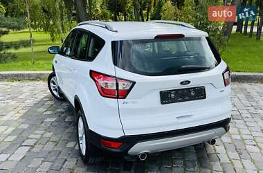Внедорожник / Кроссовер Ford Kuga 2019 в 
