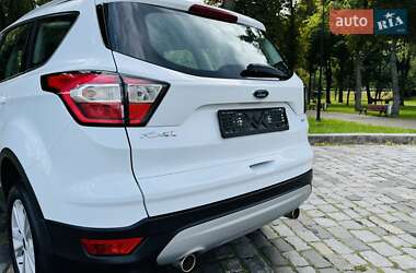 Внедорожник / Кроссовер Ford Kuga 2019 в 