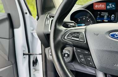 Внедорожник / Кроссовер Ford Kuga 2019 в 