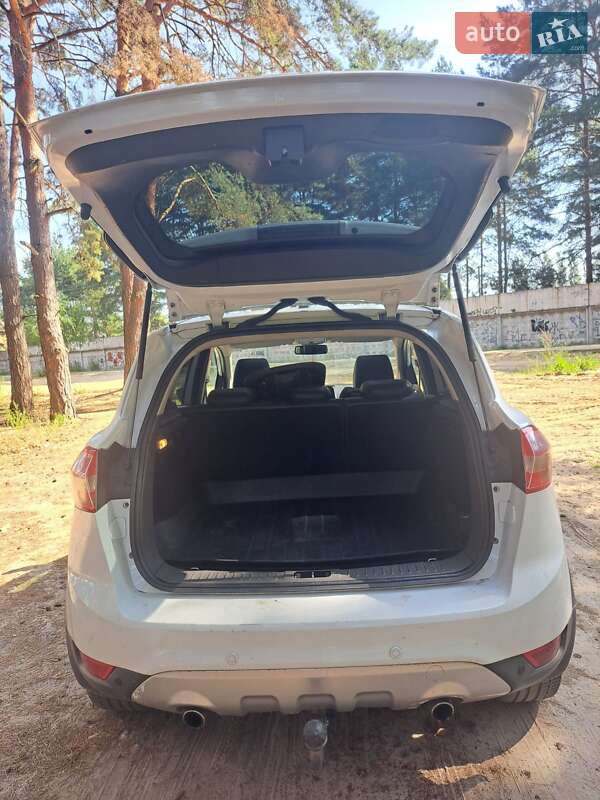 Внедорожник / Кроссовер Ford Kuga 2011 в Вараше