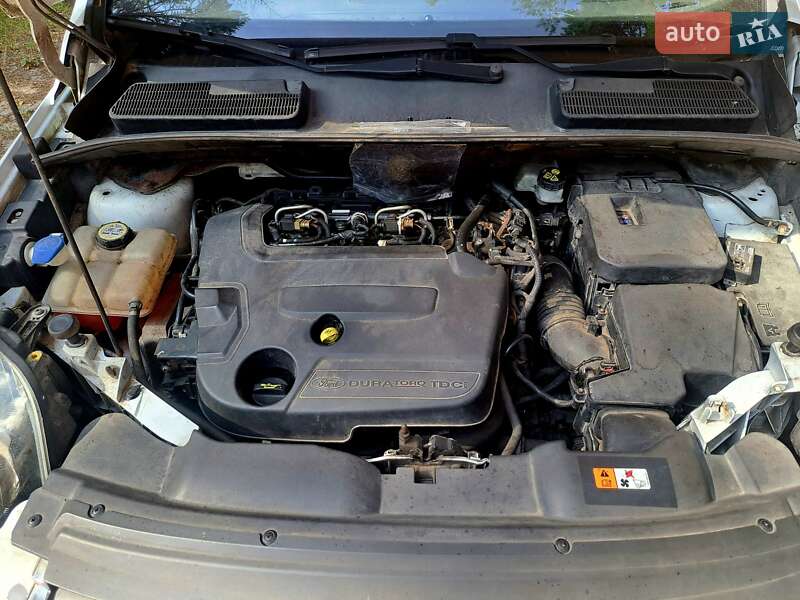 Внедорожник / Кроссовер Ford Kuga 2011 в Вараше