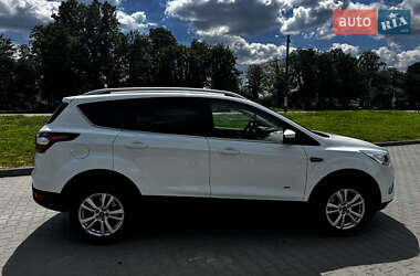 Внедорожник / Кроссовер Ford Kuga 2018 в 