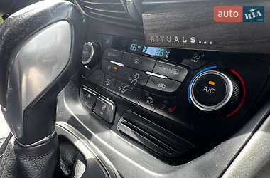 Внедорожник / Кроссовер Ford Kuga 2018 в 