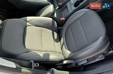 Внедорожник / Кроссовер Ford Kuga 2021 в 