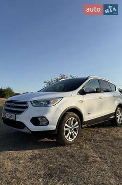 Позашляховик / Кросовер Ford Kuga 2016 в Дніпрі