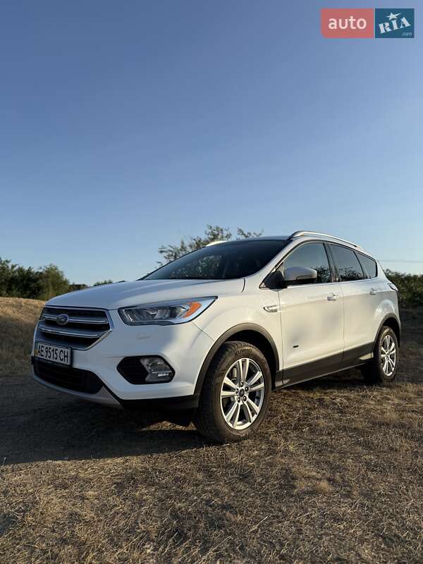 Ford Kuga 2016