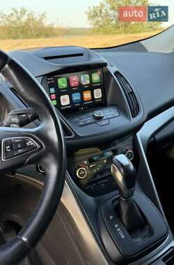 Внедорожник / Кроссовер Ford Kuga 2016 в 