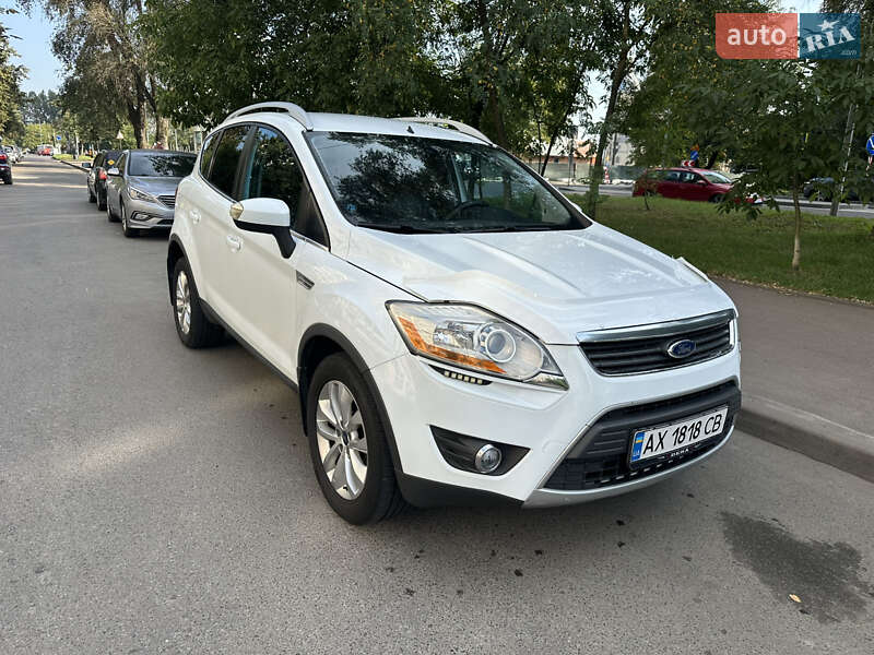 Внедорожник / Кроссовер Ford Kuga 2010 в Львове
