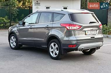 Внедорожник / Кроссовер Ford Kuga 2013 в 