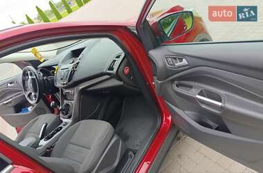 Внедорожник / Кроссовер Ford Kuga 2015 в 