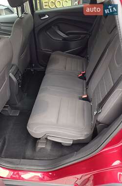 Внедорожник / Кроссовер Ford Kuga 2015 в 