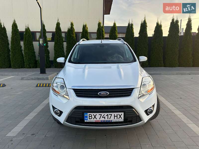 Внедорожник / Кроссовер Ford Kuga 2010 в Каменец-Подольском