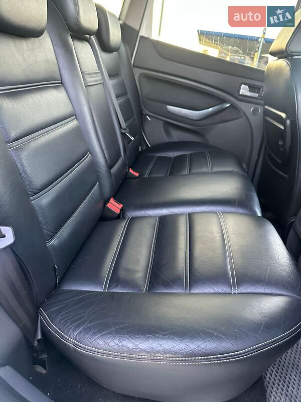 Внедорожник / Кроссовер Ford Kuga 2010 в Каменец-Подольском