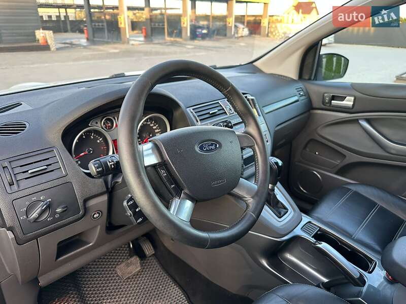 Внедорожник / Кроссовер Ford Kuga 2010 в Каменец-Подольском