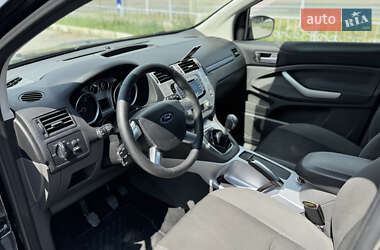 Внедорожник / Кроссовер Ford Kuga 2012 в 