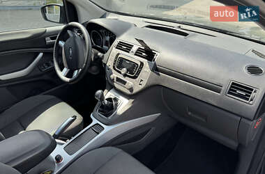 Внедорожник / Кроссовер Ford Kuga 2012 в 