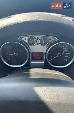 Внедорожник / Кроссовер Ford Kuga 2010 в 