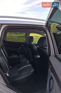 Внедорожник / Кроссовер Ford Kuga 2010 в 
