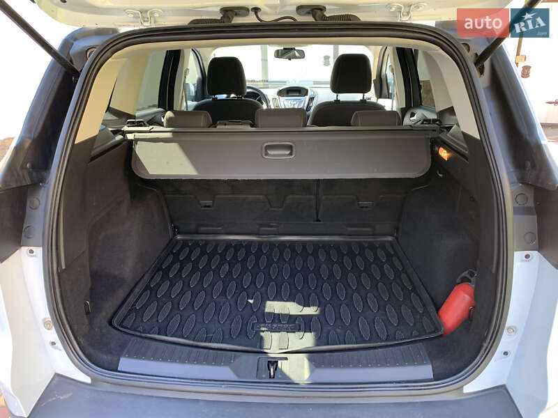 Внедорожник / Кроссовер Ford Kuga 2013 в Николаеве