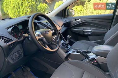 Внедорожник / Кроссовер Ford Kuga 2013 в 