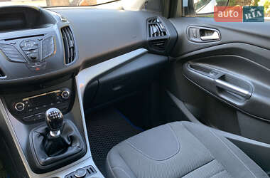 Внедорожник / Кроссовер Ford Kuga 2013 в 