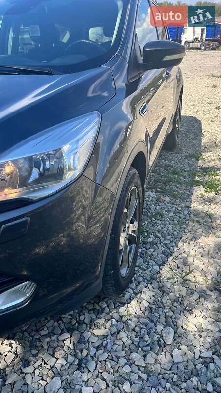 Позашляховик / Кросовер Ford Kuga 2016 в Тернополі