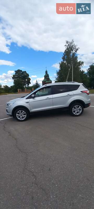 Внедорожник / Кроссовер Ford Kuga 2019 в Ромнах фото 45 Внедорожник / Кроссовер Ford Kuga 2019 в Ромнах