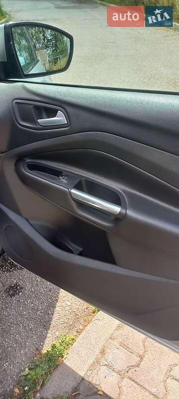 Внедорожник / Кроссовер Ford Kuga 2019 в Ромнах фото 92 Внедорожник / Кроссовер Ford Kuga 2019 в Ромнах