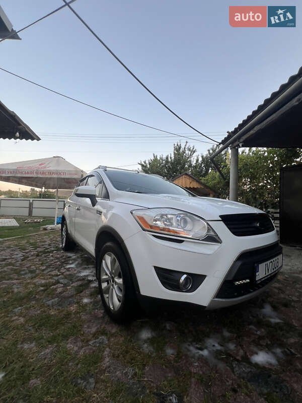 Внедорожник / Кроссовер Ford Kuga 2010 в Кобеляках
