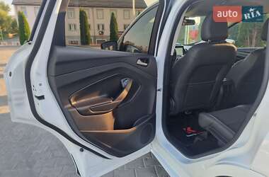 Внедорожник / Кроссовер Ford Kuga 2017 в 
