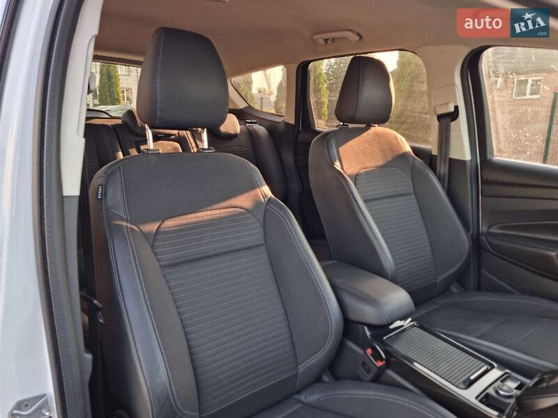 Внедорожник / Кроссовер Ford Kuga 2017 в Виннице фото 69 Внедорожник / Кроссовер Ford Kuga 2017 в Виннице