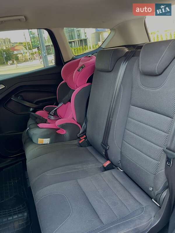 Внедорожник / Кроссовер Ford Kuga 2016 в Тернополе