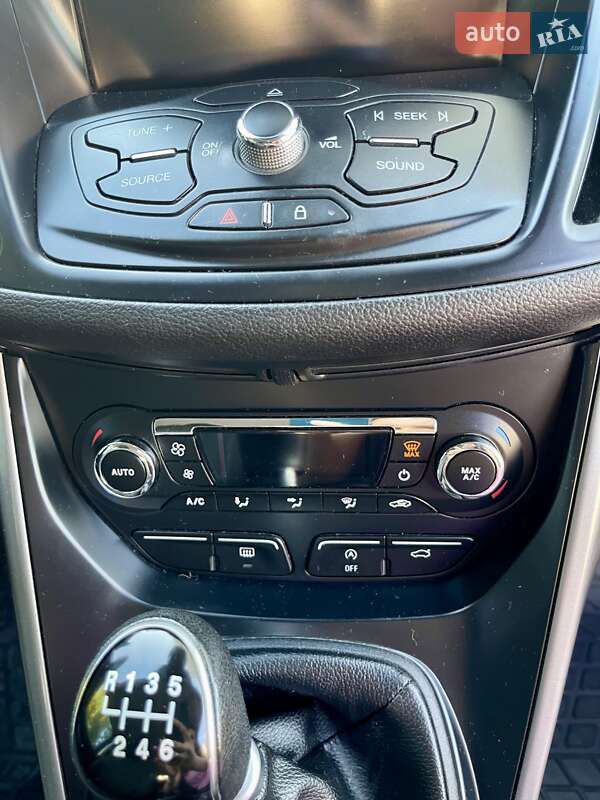 Внедорожник / Кроссовер Ford Kuga 2016 в Тернополе