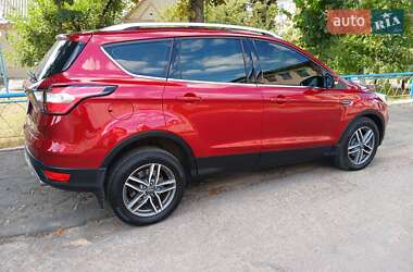 Внедорожник / Кроссовер Ford Kuga 2019 в 