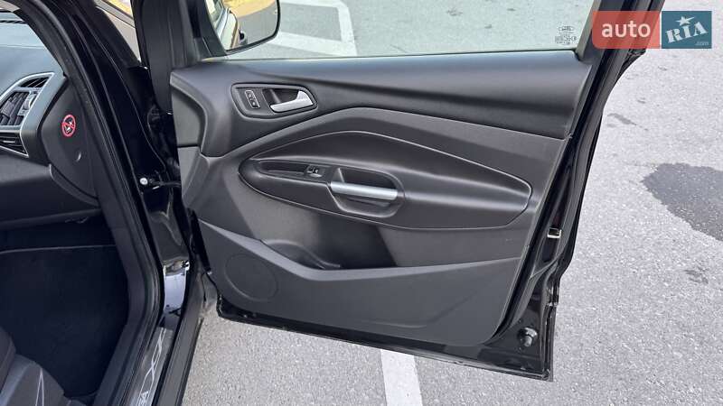 Внедорожник / Кроссовер Ford Kuga 2014 в Тернополе