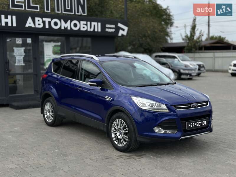 Внедорожник / Кроссовер Ford Kuga 2013 в 