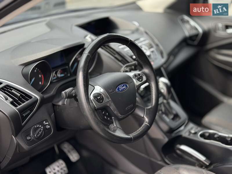 Позашляховик / Кросовер Ford Kuga 2013 в Чернівцях
