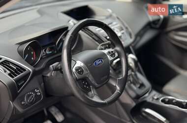 Внедорожник / Кроссовер Ford Kuga 2013 в 