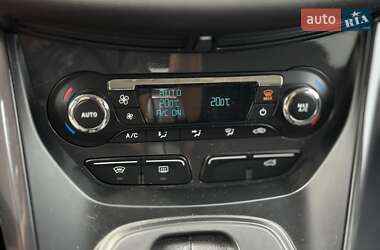 Внедорожник / Кроссовер Ford Kuga 2013 в 