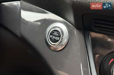 Внедорожник / Кроссовер Ford Kuga 2013 в 