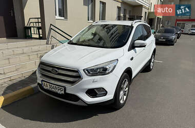 Позашляховик / Кросовер Ford Kuga 2019 в Києві
