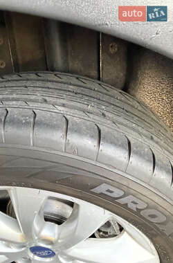 Внедорожник / Кроссовер Ford Kuga 2011 в 
