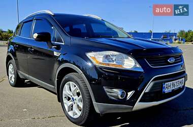 Внедорожник / Кроссовер Ford Kuga 2011 в 