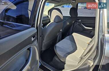 Внедорожник / Кроссовер Ford Kuga 2011 в 