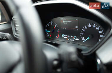 Внедорожник / Кроссовер Ford Kuga 2020 в 