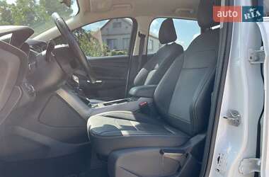 Внедорожник / Кроссовер Ford Kuga 2019 в 